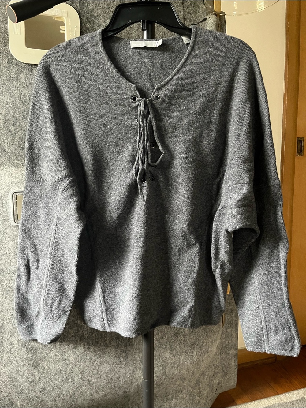 Vince Charcoal Gray Merino wool / Cashmere V-Neck Sweater